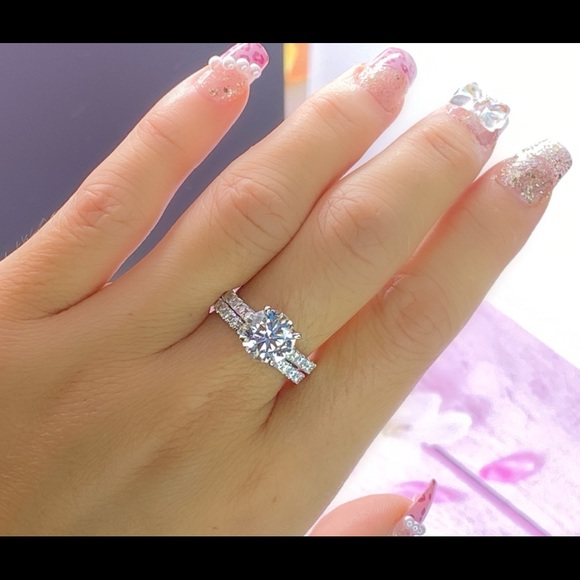 4.14Ct moissanite ring set with certificate - Picture 1 of 16